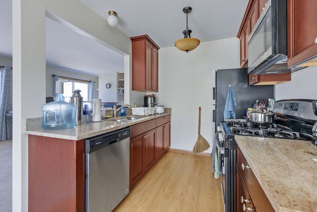 717 Whitesail Drive 717, Schaumburg, IL 60194