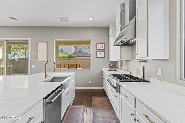 18331 W CLINTON Street, Surprise, AZ 85388