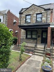 928 PERRY PL NE, Washington, DC 20017