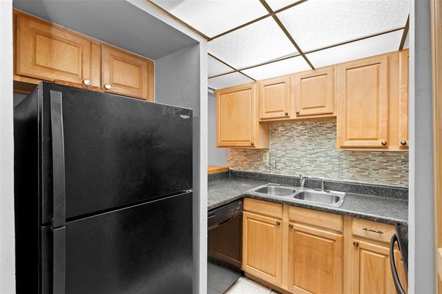 100 E KENTUCKY AVENUE F7, Deland, FL 32724