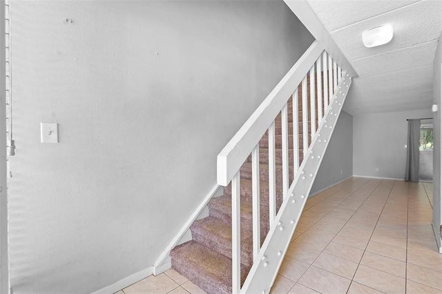 100 E KENTUCKY AVENUE F7, Deland, FL 32724