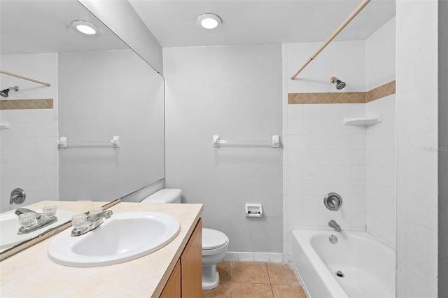 100 E KENTUCKY AVENUE F7, Deland, FL 32724