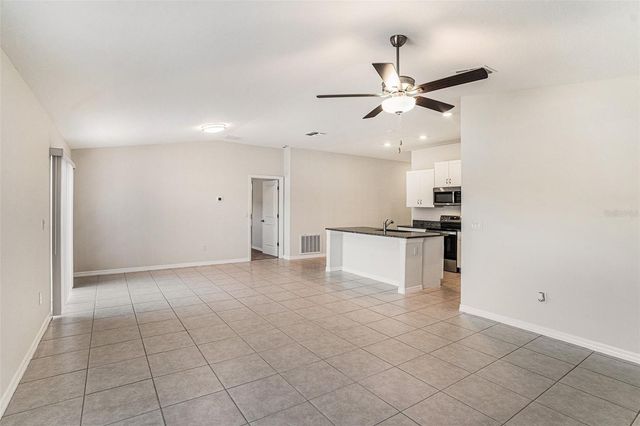 6523 BAR S BAR TRAIL, Zephyrhills, FL 33541