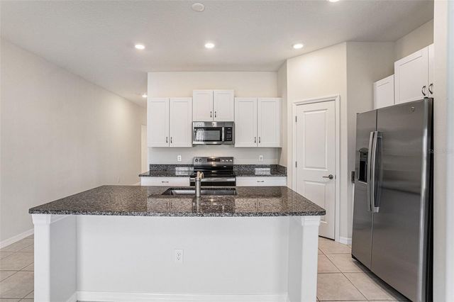 6523 BAR S BAR TRAIL, Zephyrhills, FL 33541