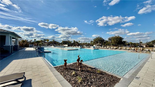 6523 BAR S BAR TRAIL, Zephyrhills, FL 33541