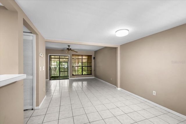 5864 SW 8TH PLACE, Gainesville, FL 32607