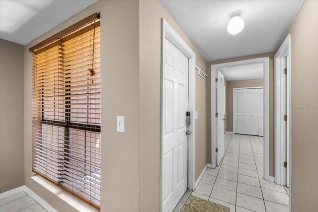 5864 SW 8TH PLACE, Gainesville, FL 32607