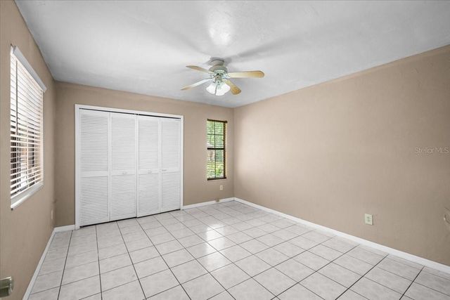 5864 SW 8TH PLACE, Gainesville, FL 32607