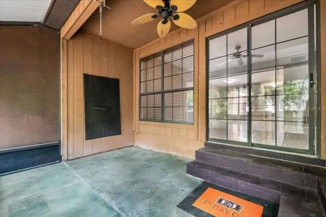 5864 SW 8TH PLACE, Gainesville, FL 32607