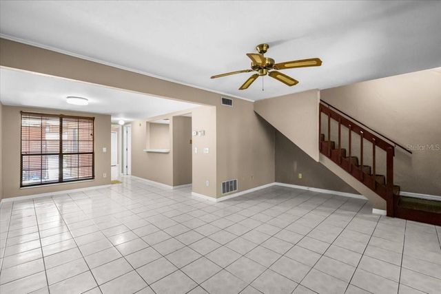 5864 SW 8TH PLACE, Gainesville, FL 32607