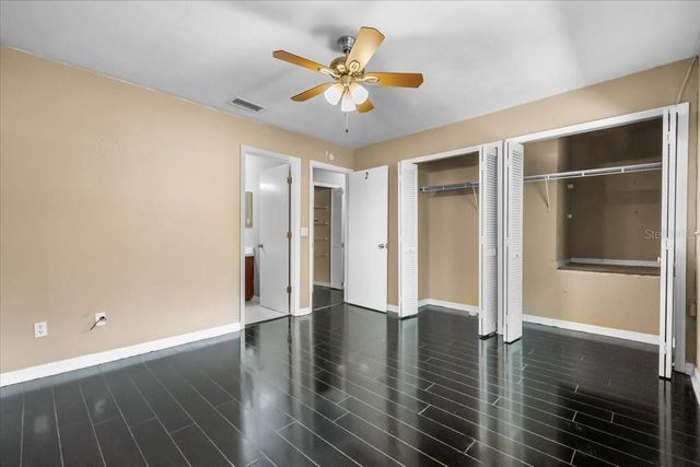 5864 SW 8TH PLACE, Gainesville, FL 32607