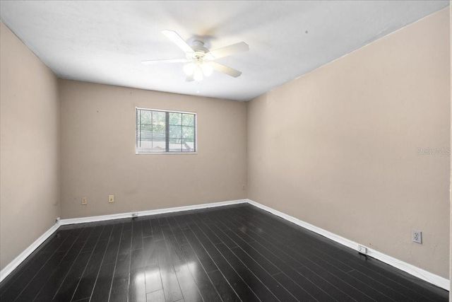 5864 SW 8TH PLACE, Gainesville, FL 32607