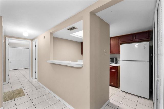5864 SW 8TH PLACE, Gainesville, FL 32607
