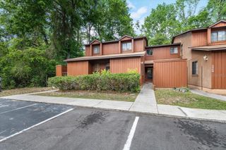 5864 SW 8TH PLACE, Gainesville, FL 32607