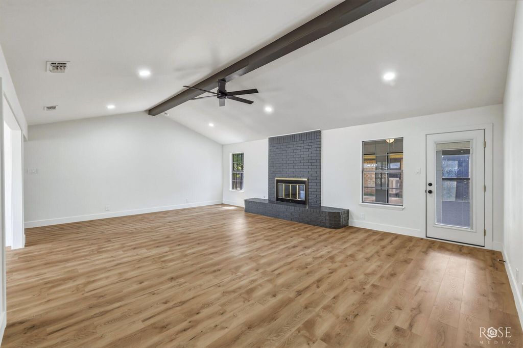 Image 10 of property listing at 3209 Alta Vista Lane, San Angelo, TX 76904