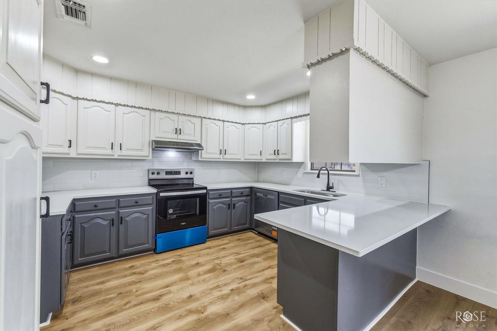 Image 13 of property listing at 3209 Alta Vista Lane, San Angelo, TX 76904