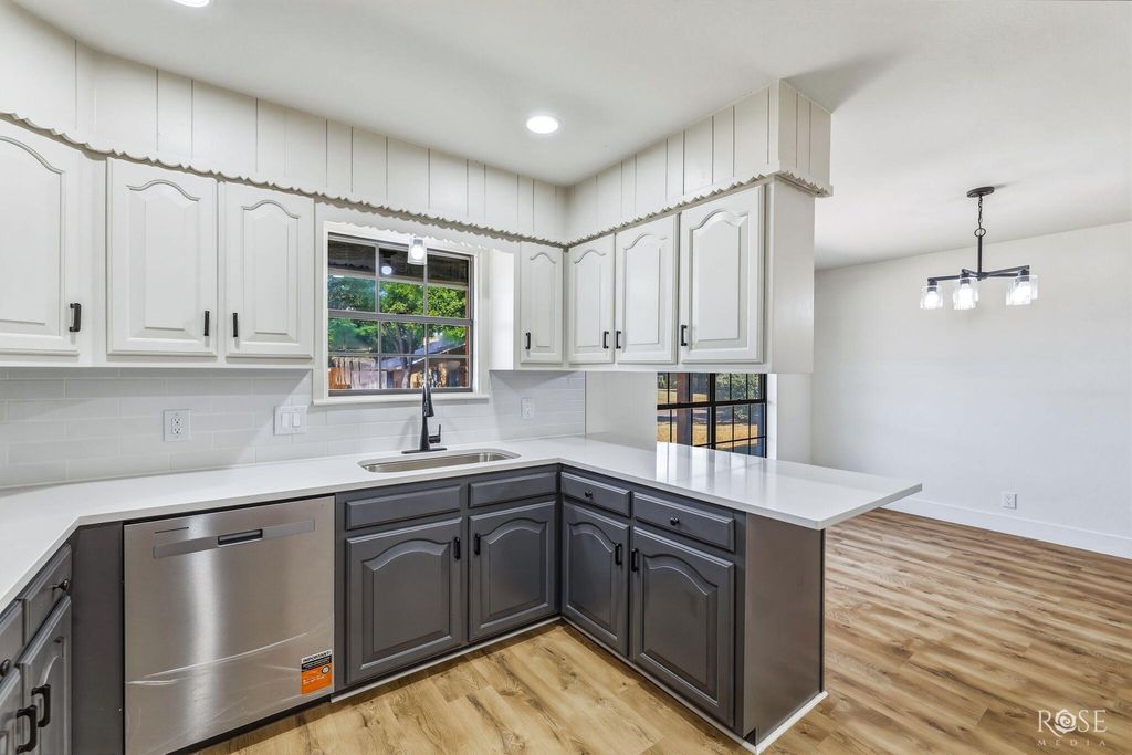 Image 14 of property listing at 3209 Alta Vista Lane, San Angelo, TX 76904