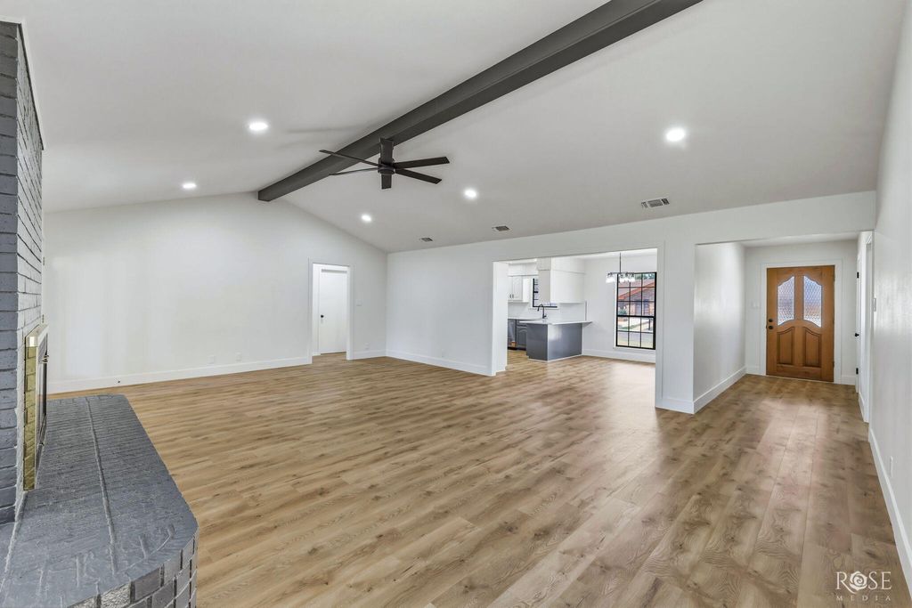 Image 9 of property listing at 3209 Alta Vista Lane, San Angelo, TX 76904
