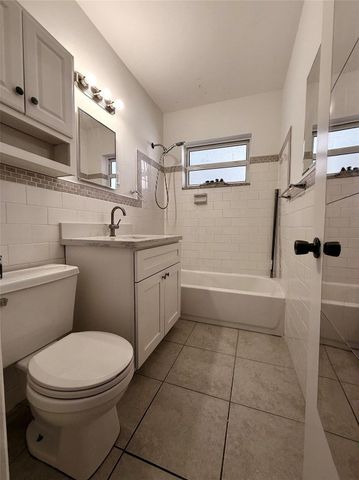 2671 NE 18th Terrace, Lighthouse Point, FL 33064