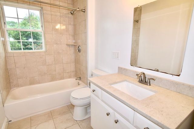 98 Dean Street 2, Norwood, MA 02062