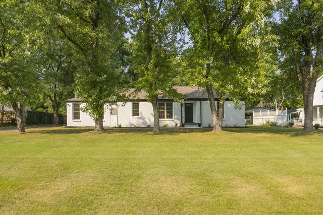 1229 Berwick Trl, Madison, TN 37115
