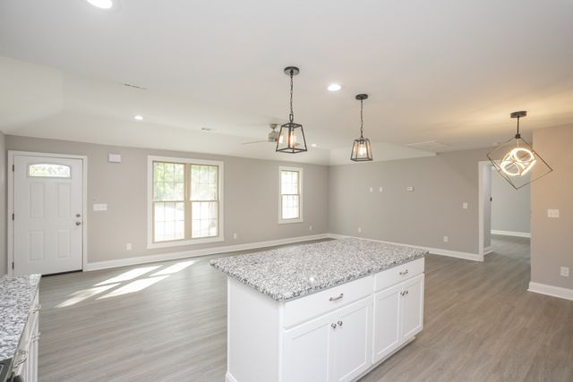 1229 Berwick Trl, Madison, TN 37115