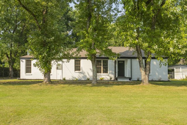 1229 Berwick Trl, Madison, TN 37115