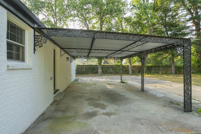 1229 Berwick Trl, Madison, TN 37115