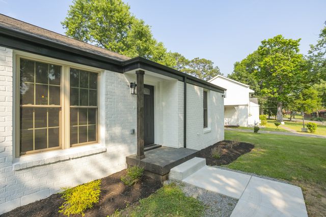 1229 Berwick Trl, Madison, TN 37115