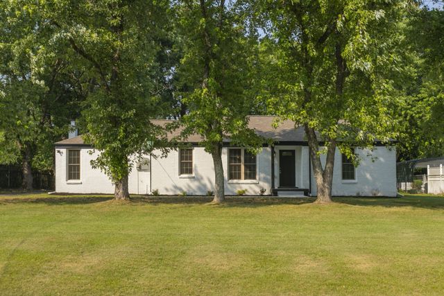 1229 Berwick Trl, Madison, TN 37115