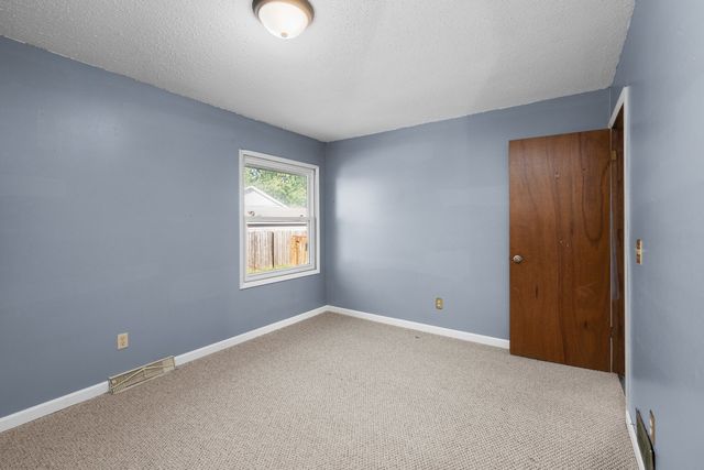301 30th Avenue W, Milan, IL 61264
