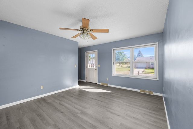 301 30th Avenue W, Milan, IL 61264