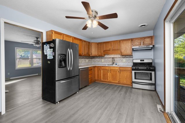 301 30th Avenue W, Milan, IL 61264