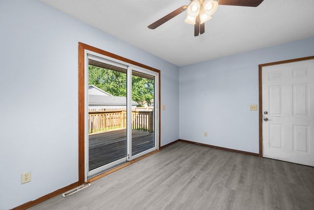 301 30th Avenue W, Milan, IL 61264