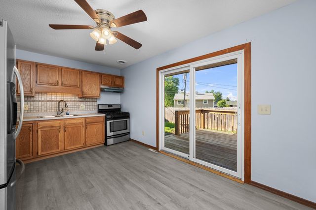 301 30th Avenue W, Milan, IL 61264