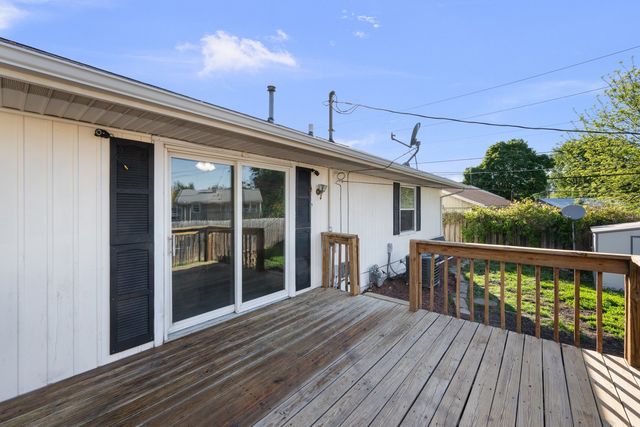 301 30th Avenue W, Milan, IL 61264
