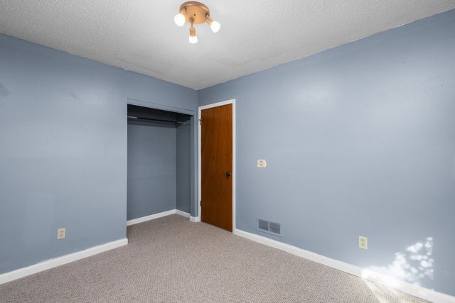 301 30th Avenue W, Milan, IL 61264