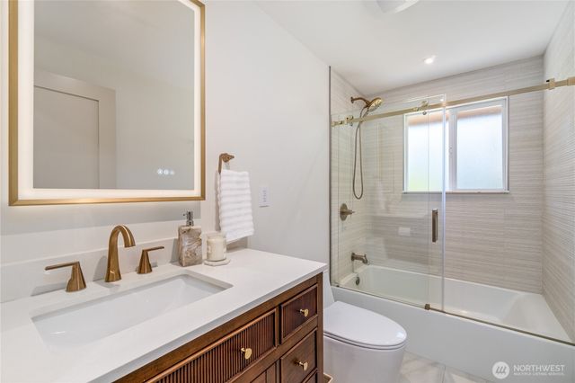 17202 3rd Avenue NW, Shoreline, WA 98177