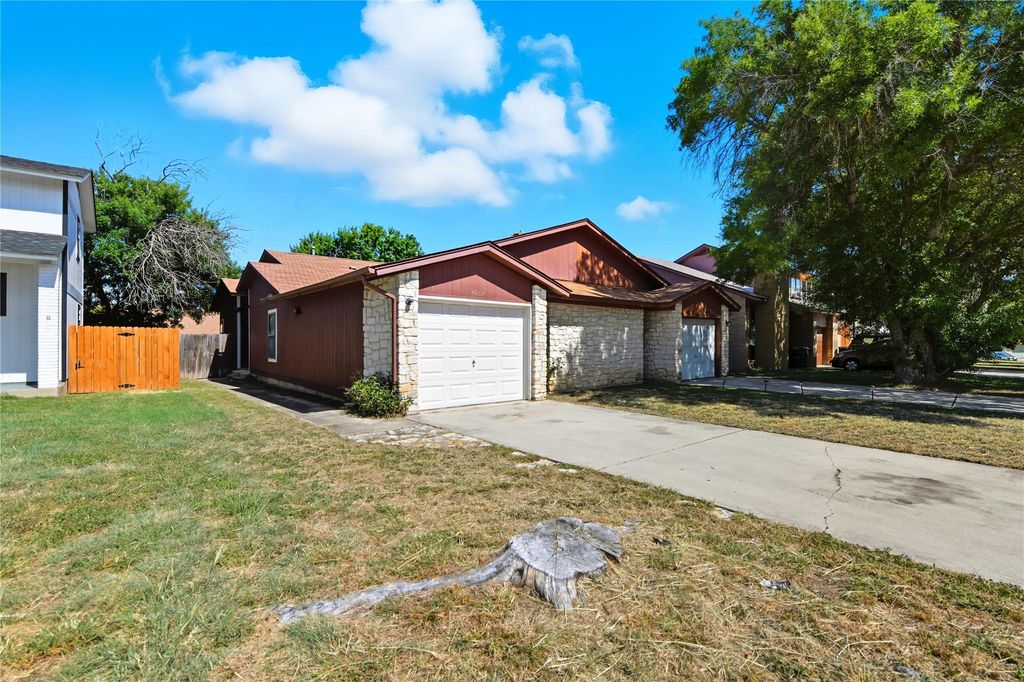 1231 Royal Crest DR, Killeen, TX 76549