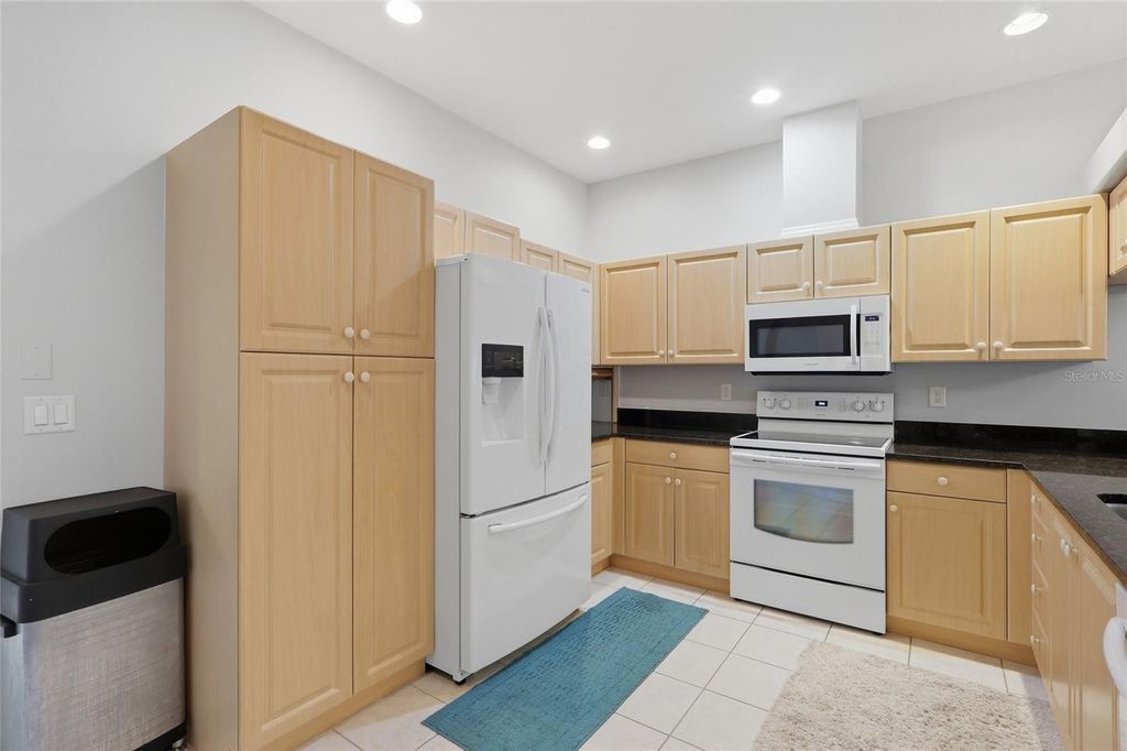 Image 17 of property listing at 2711 73RD COURT W 115, Bradenton, FL 34209