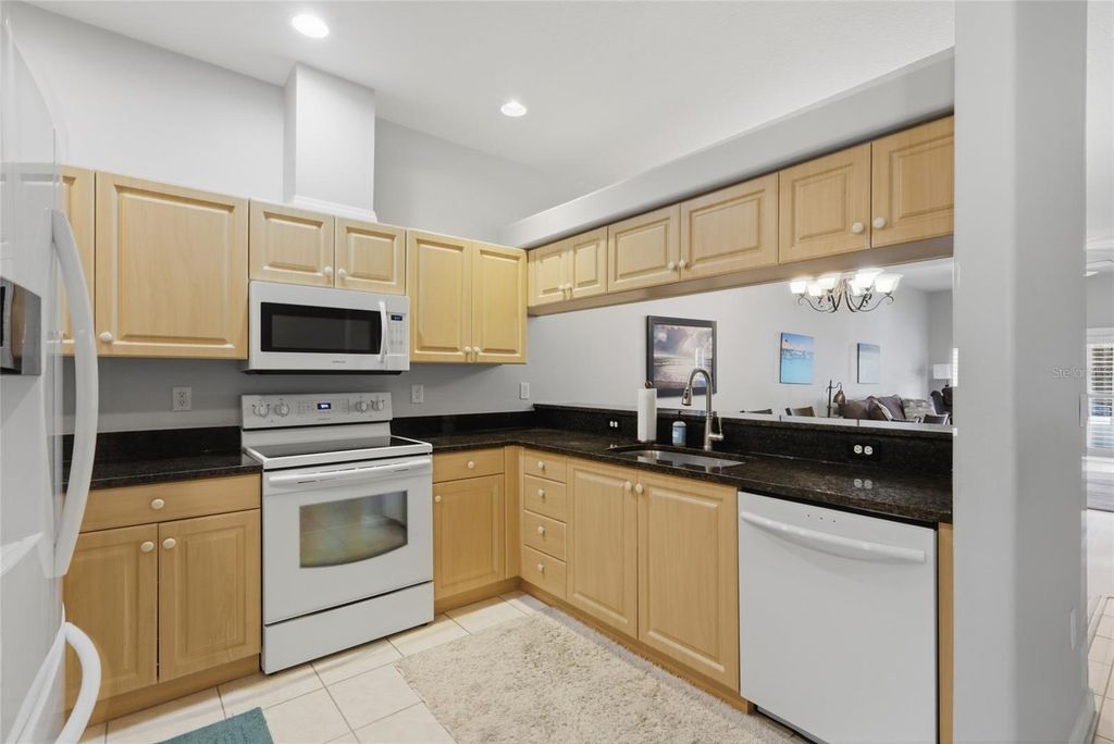 Image 18 of property listing at 2711 73RD COURT W 115, Bradenton, FL 34209