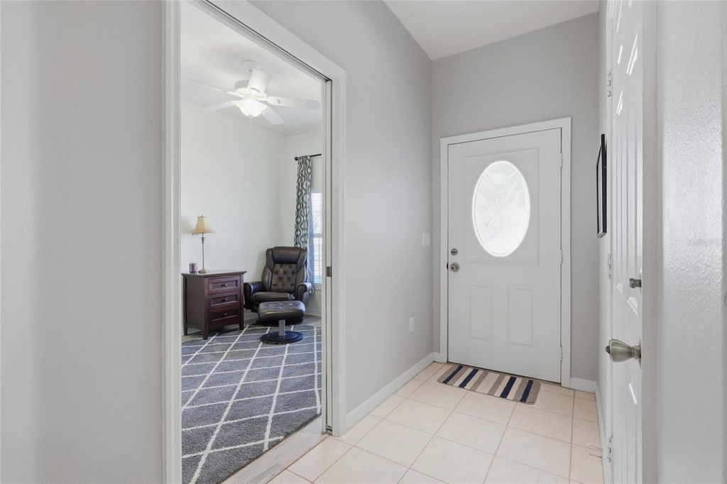 Image 5 of property listing at 2711 73RD COURT W 115, Bradenton, FL 34209