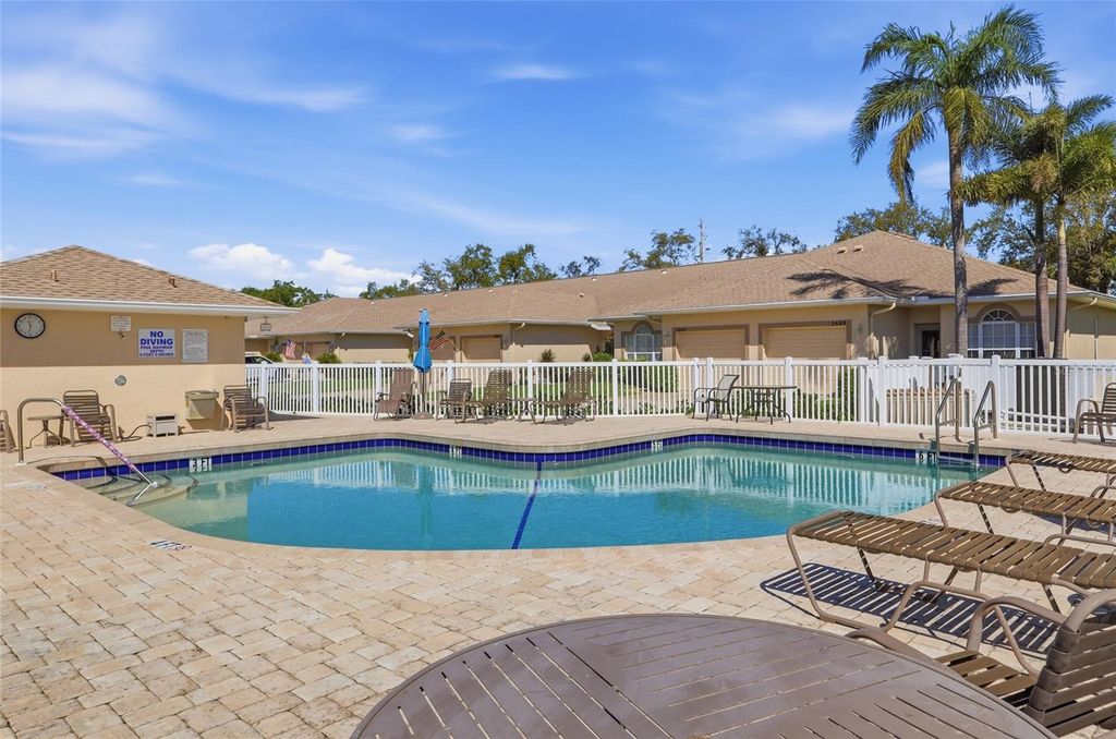 Image 43 of property listing at 2711 73RD COURT W 115, Bradenton, FL 34209