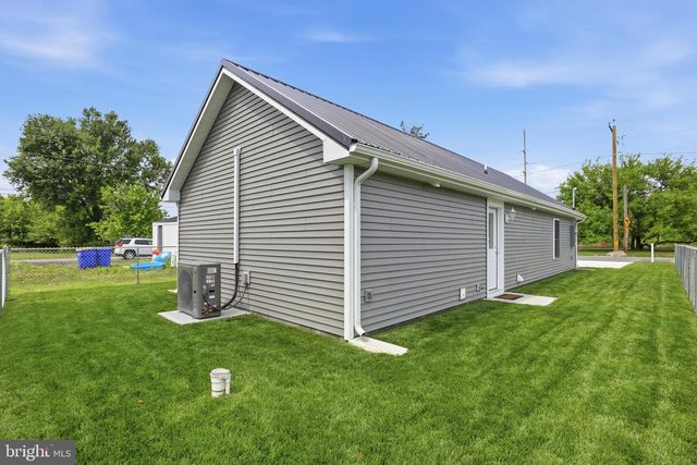 16 S RAILROAD AVE, Greenwood, DE 19950