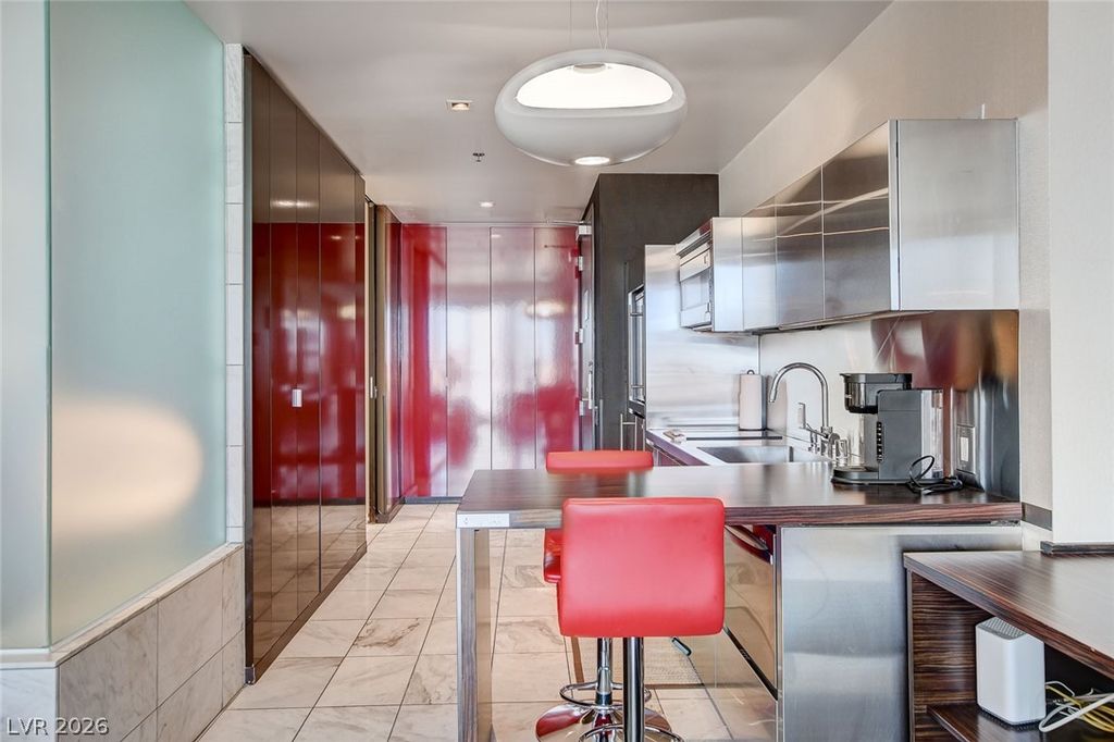 Image 10 of property listing at 4381 West Flamingo Road 1218, Las Vegas, NV 89103