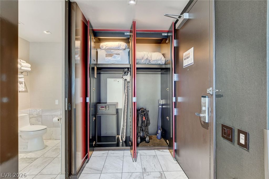 Image 15 of property listing at 4381 West Flamingo Road 1218, Las Vegas, NV 89103