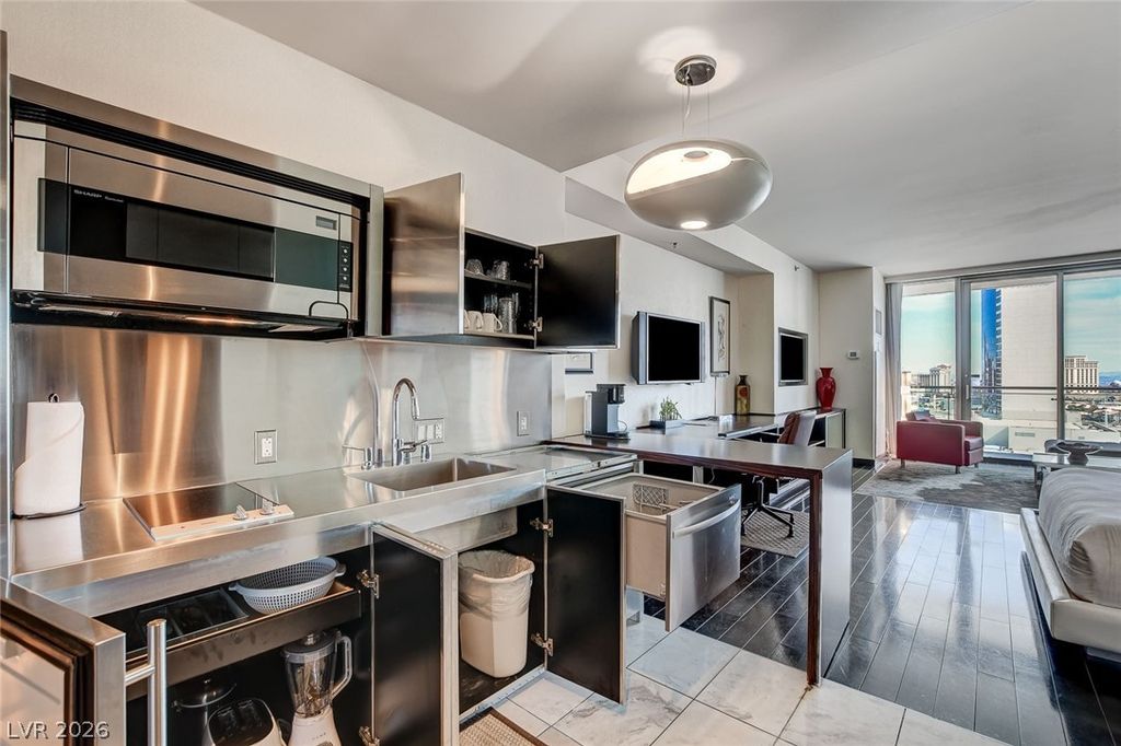 Image 18 of property listing at 4381 West Flamingo Road 1218, Las Vegas, NV 89103