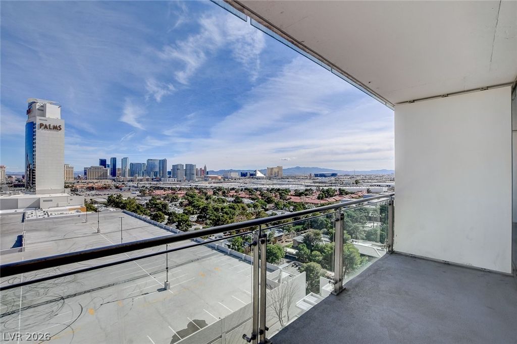 Image 32 of property listing at 4381 West Flamingo Road 1218, Las Vegas, NV 89103