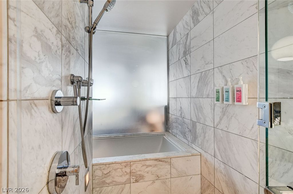 Image 5 of property listing at 4381 West Flamingo Road 1218, Las Vegas, NV 89103