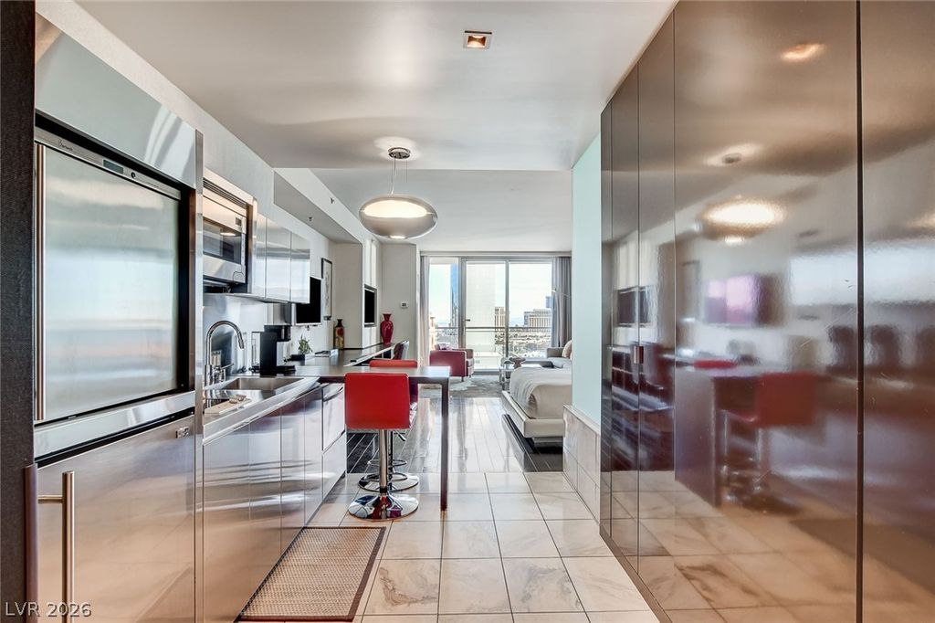 Image 7 of property listing at 4381 West Flamingo Road 1218, Las Vegas, NV 89103